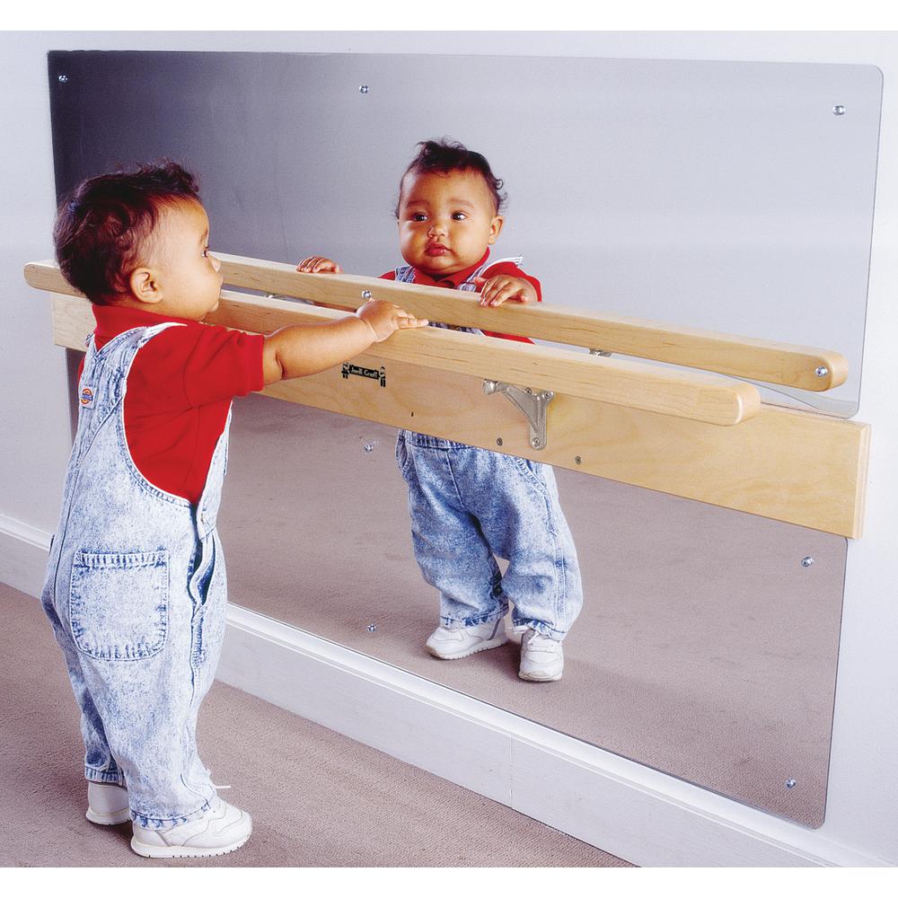 Infant Coordination Mirror. Picture 1