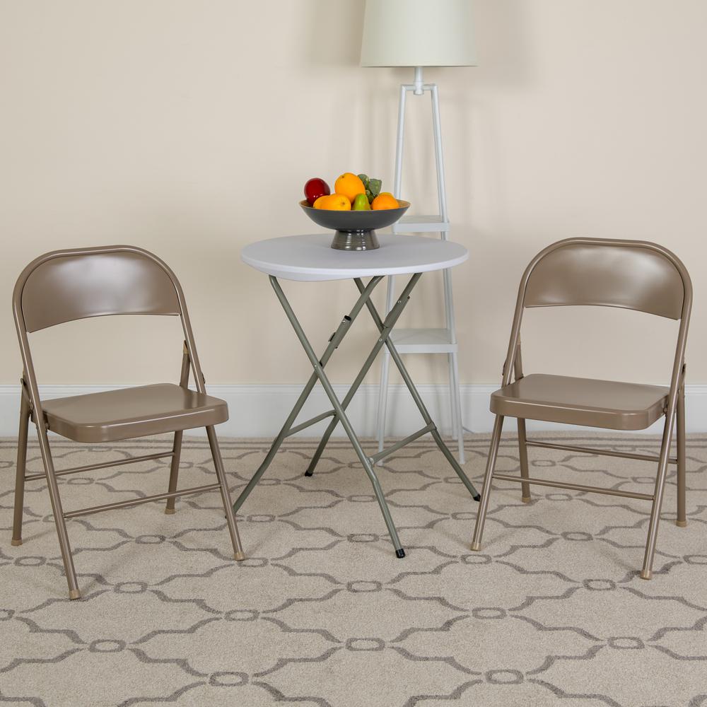 Set of 2 Metal Folding Chairs. Picture 4