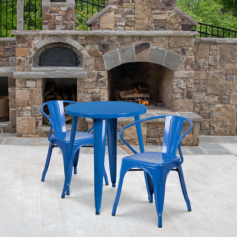 24" Round Blue Metal Indoor-Outdoor Table Set with 2 Arm Chairs. Picture 1