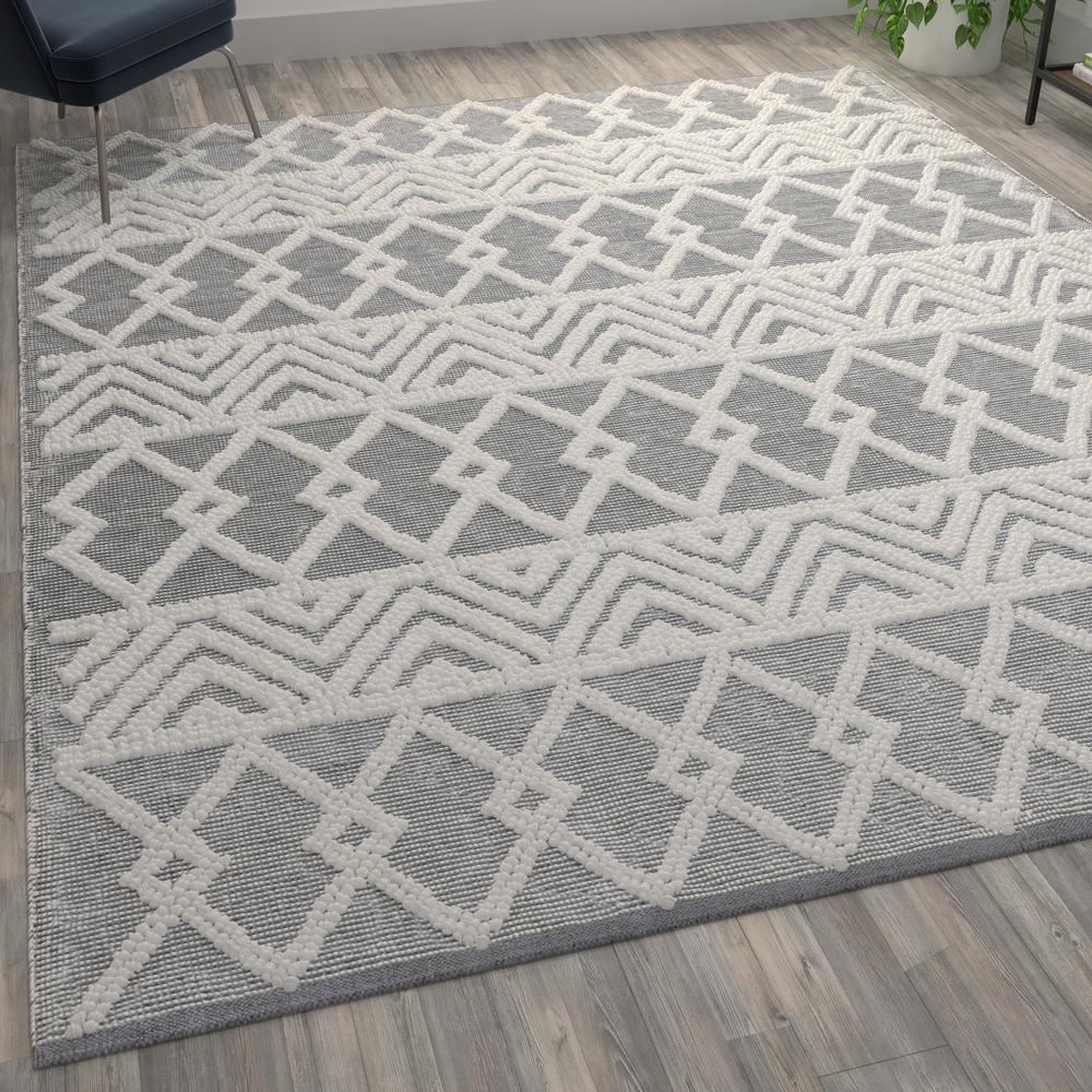 Geometric 8'x10' Area Rug - Hand Woven Gray Area Rug with Ivory Diamond Pattern. Picture 7