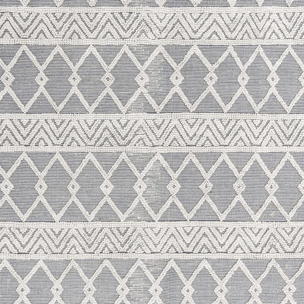 Geometric 8'x10' Area Rug - Hand Woven Gray Area Rug with Ivory Diamond Pattern. Picture 5