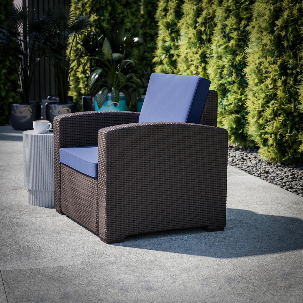 Contemporary Outdoor Chair. Picture 9