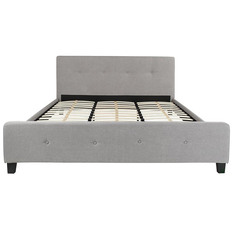 King Size Tufted Upholstered Platform Bed in Light Gray Fabric. Picture 3