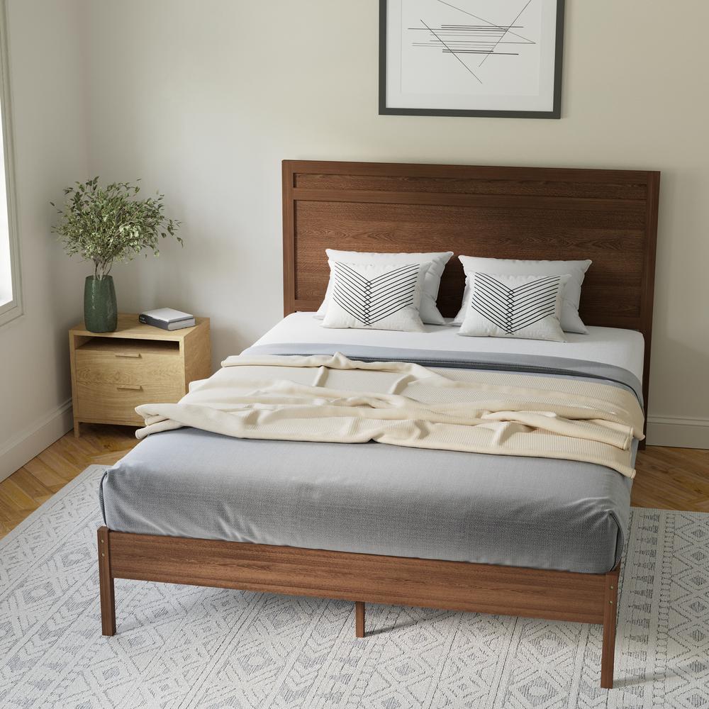 Modern Queen Size Wooden Platform Bed with Headboard. Picture 4