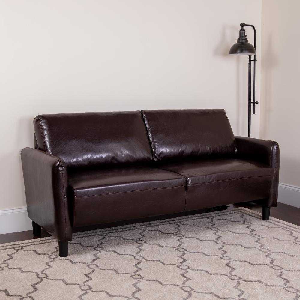 Upholstered Living Room Sofa with Extended Side Panels and Rounded Arms in Brown LeatherSoft. Picture 5