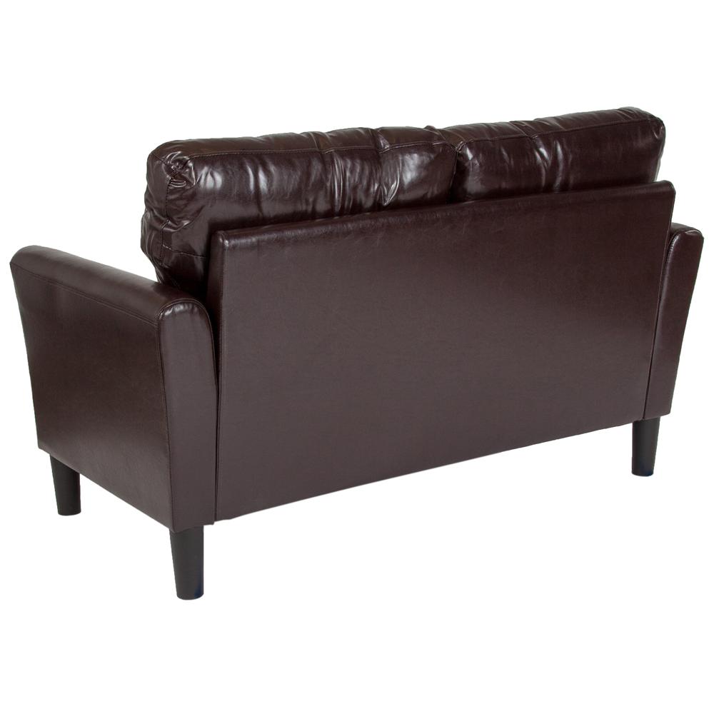 Upholstered Living Room Loveseat with Tailored Arms in Brown LeatherSoft. Picture 3