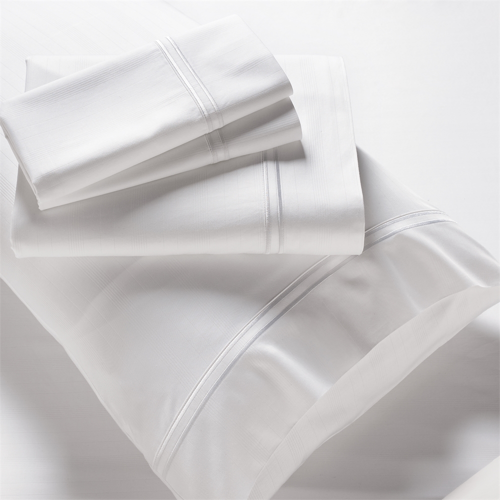 Elements Premium FRíO® Cooling Pillowcase Set QUEEN, White. Picture 1