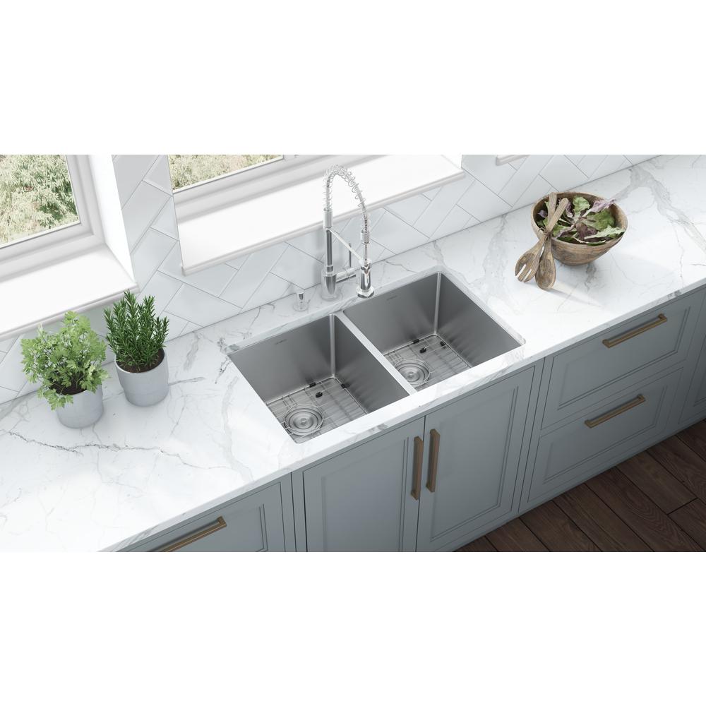 Ruvati 32-in Undermount 50/50 Double Bowl Rounded Corners 16 Gauge Kitchen Sink. Picture 4