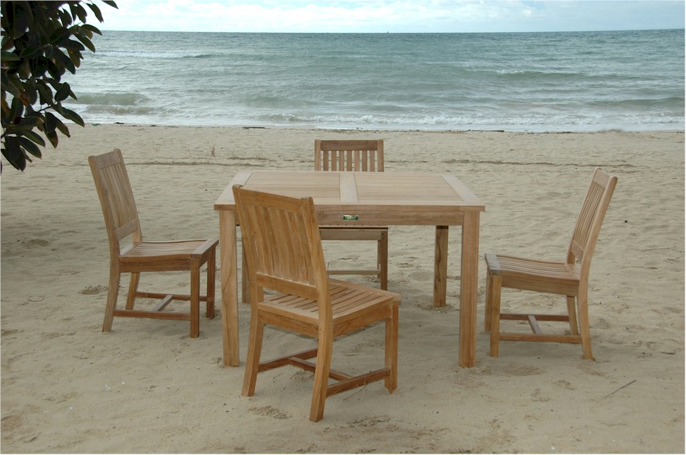 Square Dining 7 Piece Set. Picture 1