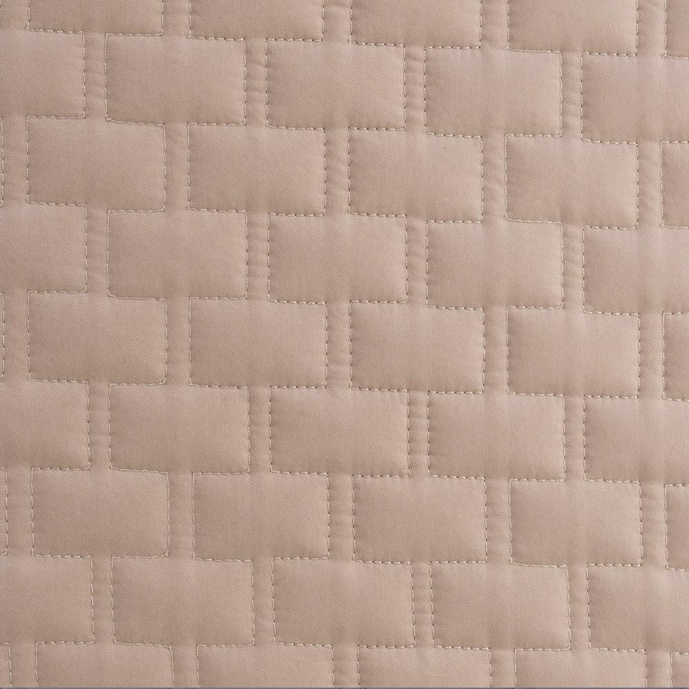 BedVoyage Luxury 100% viscose from Bamboo Quilted Coverlet, Queen - Champagne. Picture 5