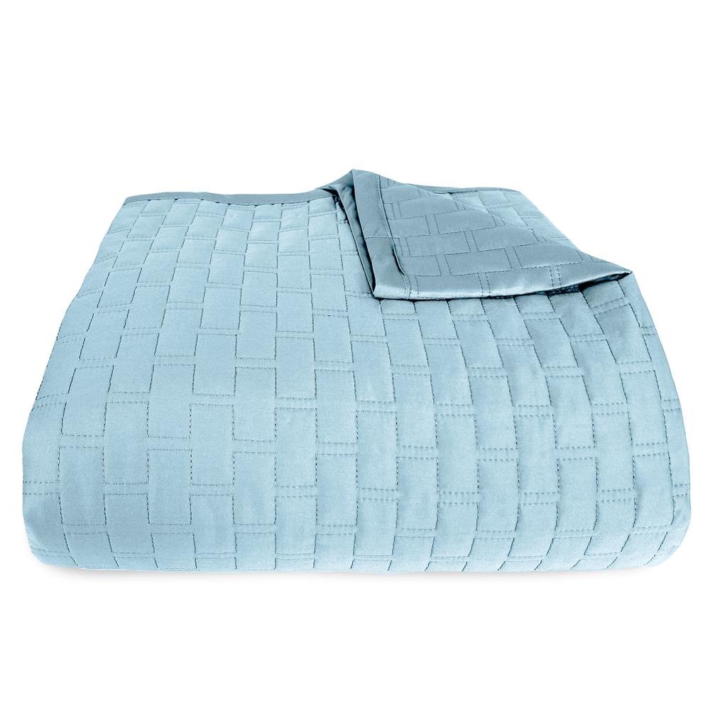 BedVoyage Luxury 100% viscose from Bamboo Quilted Coverlet, Queen - Sky. Picture 1