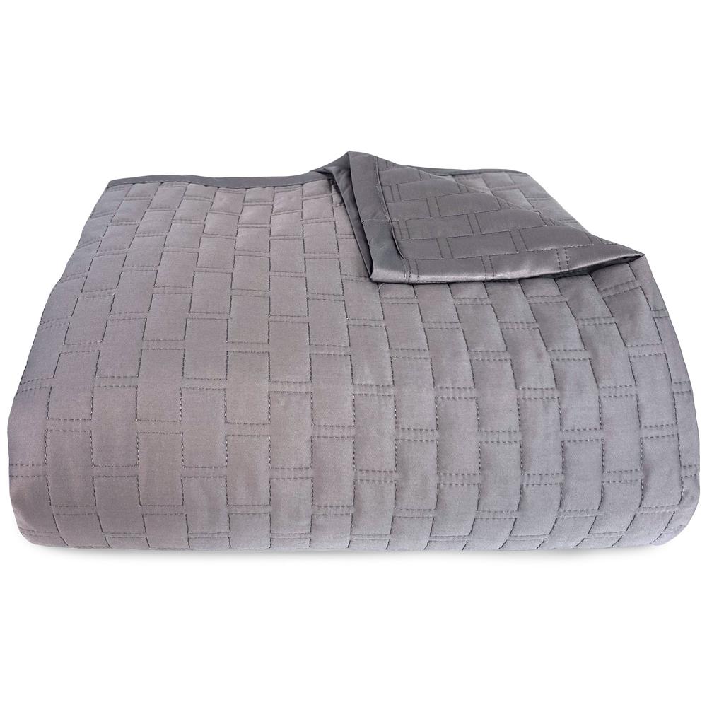 BedVoyage Luxury 100% viscose from Bamboo Quilted Coverlet, Queen - Platinum. Picture 1