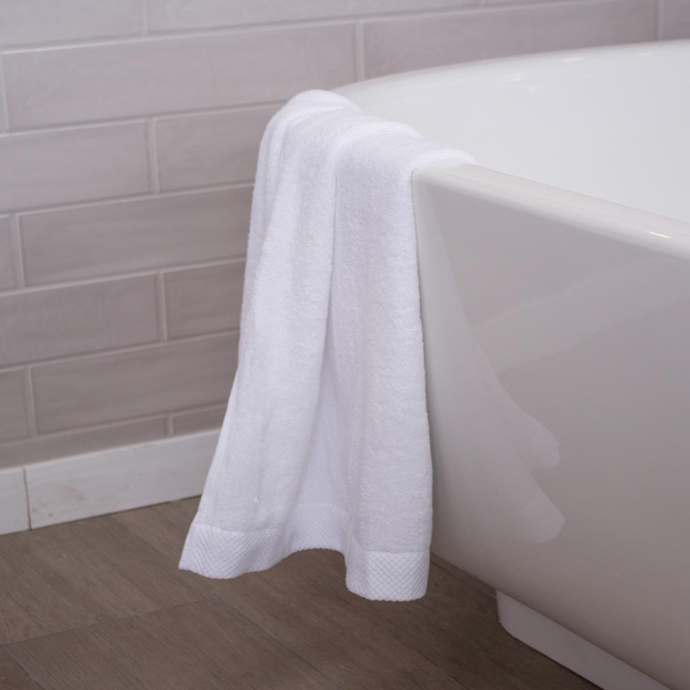 BedVoyage Luxury viscose from Bamboo Cotton Bath Towel - White. Picture 2