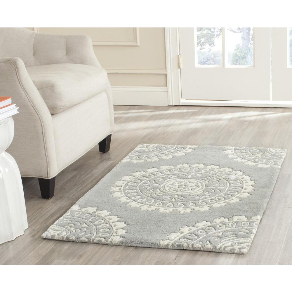 BELLA, GREY / IVORY, 2'-6" X 4', Area Rug, BEL122A-24. Picture 1