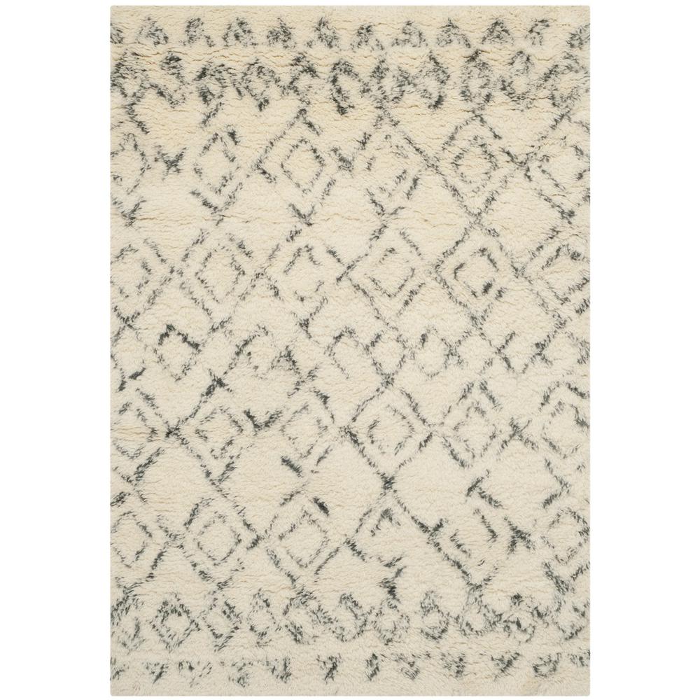 CASABLANCA, IVORY / GREY, 4' X 6', Area Rug, CSB845A-4. Picture 1