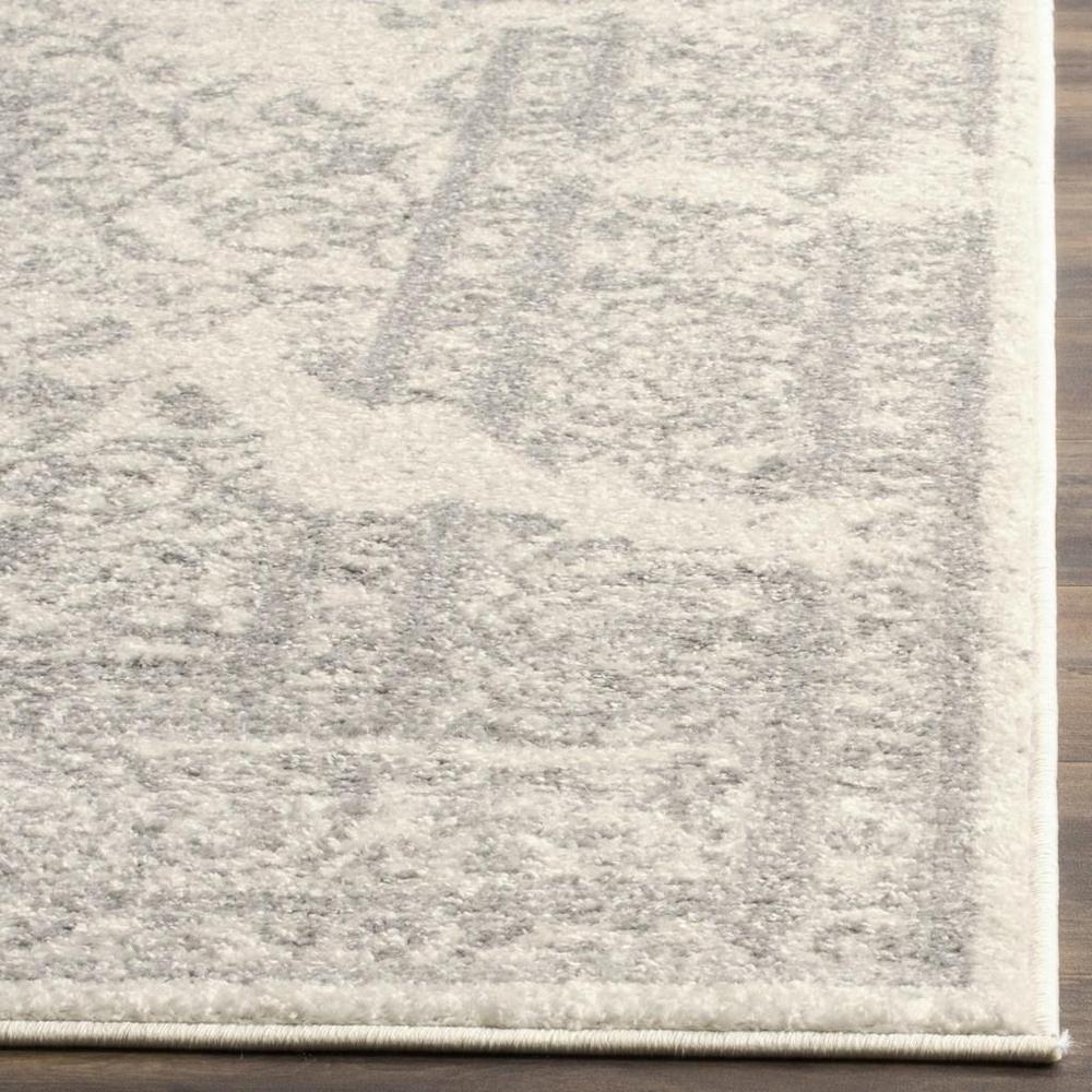 Adirondack, IVORY / SILVER, 5'-1" X 7'-6", Area Rug, ADR101B-5. Picture 1