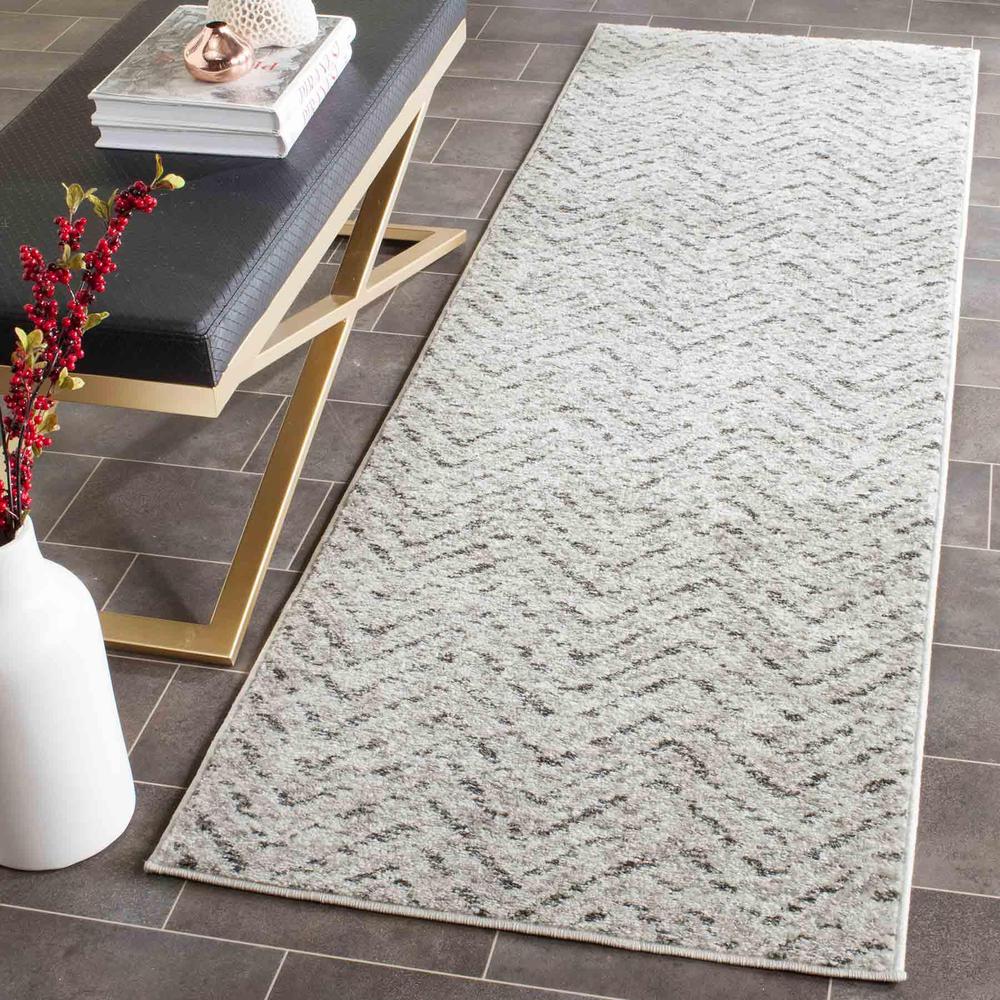 Adirondack, IVORY / CHARCOAL, 2'-6" X 10', Area Rug, ADR104N-210. The main picture.