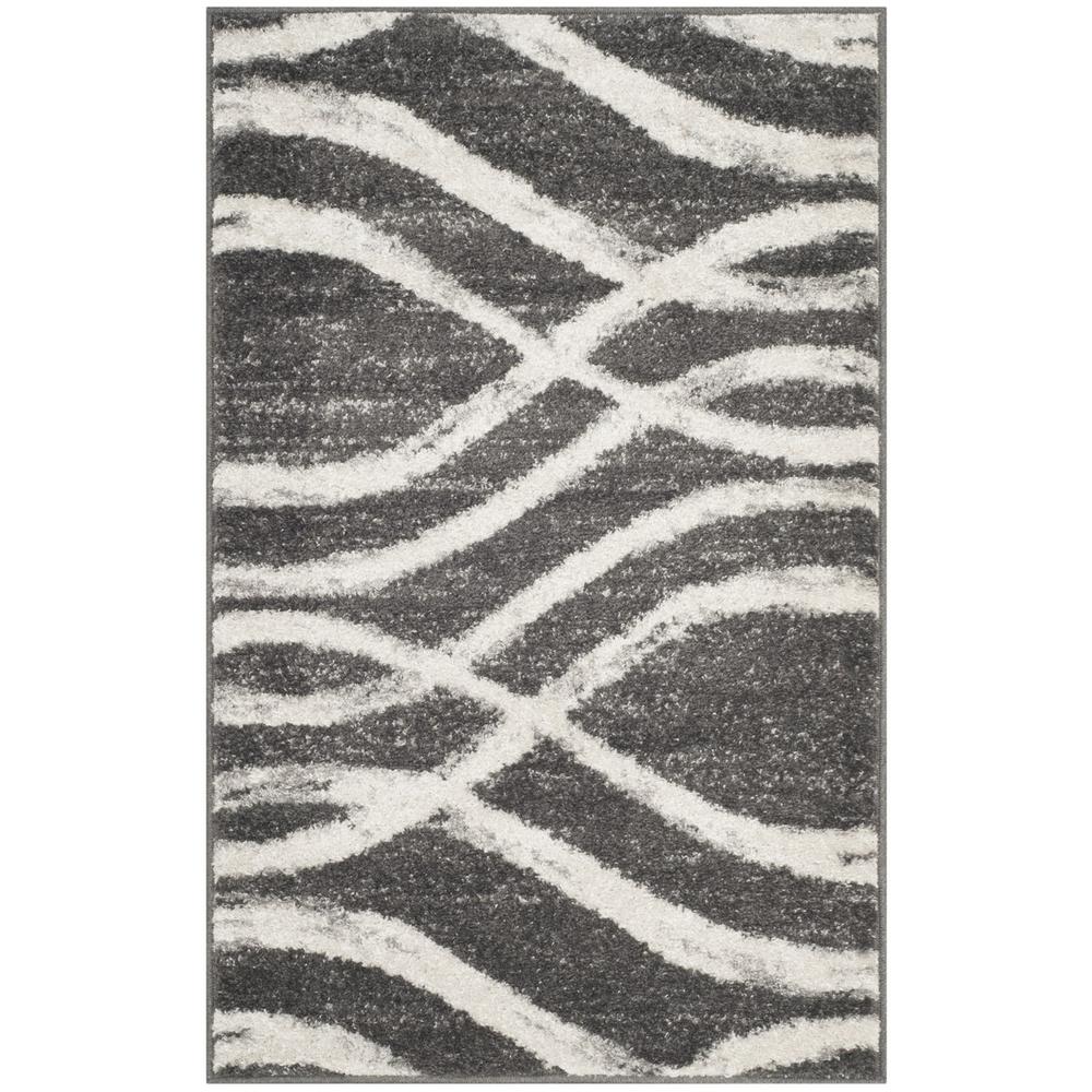 Adirondack, CHARCOAL / IVORY, 2'-6" X 4', Area Rug, ADR125R-24. Picture 1
