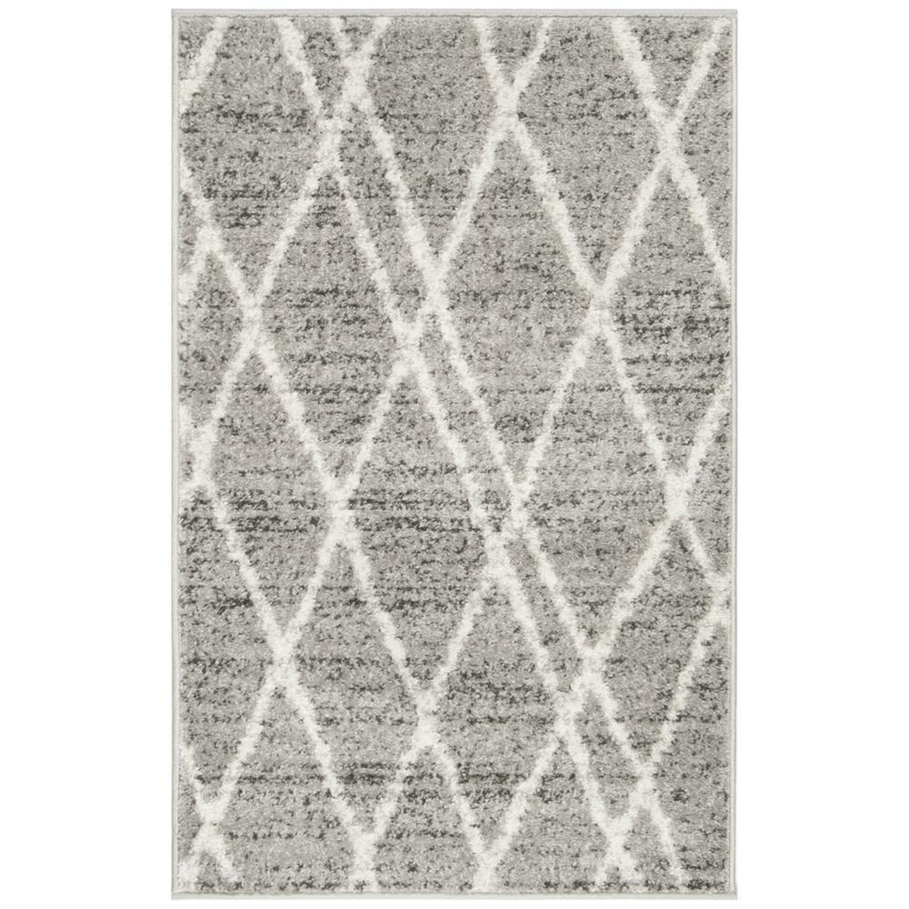 Adirondack, IVORY / SILVER, 2'-6" X 4', Area Rug, ADR128B-24. Picture 1