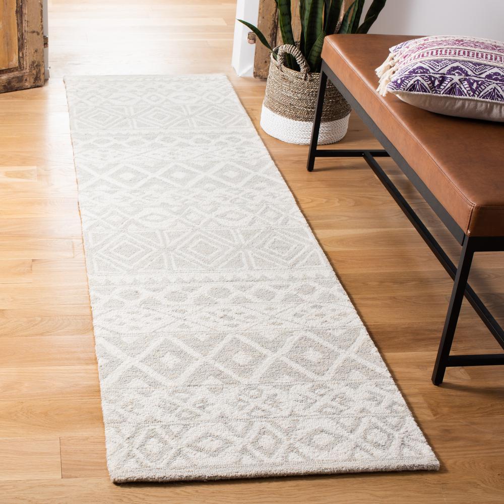 BLOSSOM, SILVER / IVORY, 2'-3" X 8', Area Rug, BLM113G-28. Picture 1