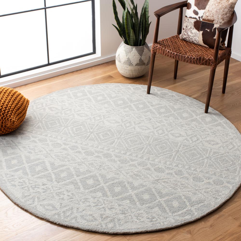 BLOSSOM, SILVER / IVORY, 6' X 6' Round, Area Rug, BLM113G-6R. Picture 3