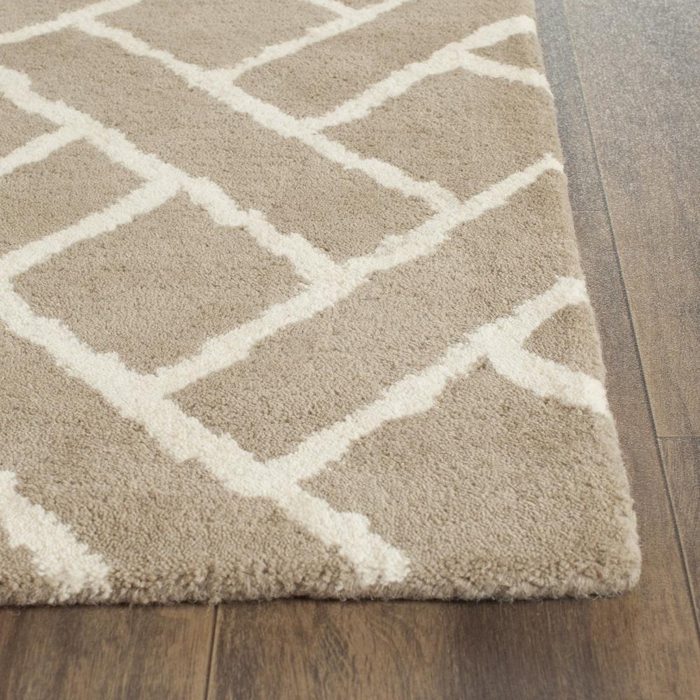 CHATHAM, BEIGE / IVORY, 2'-3" X 7', Area Rug, CHT757H-27. Picture 1