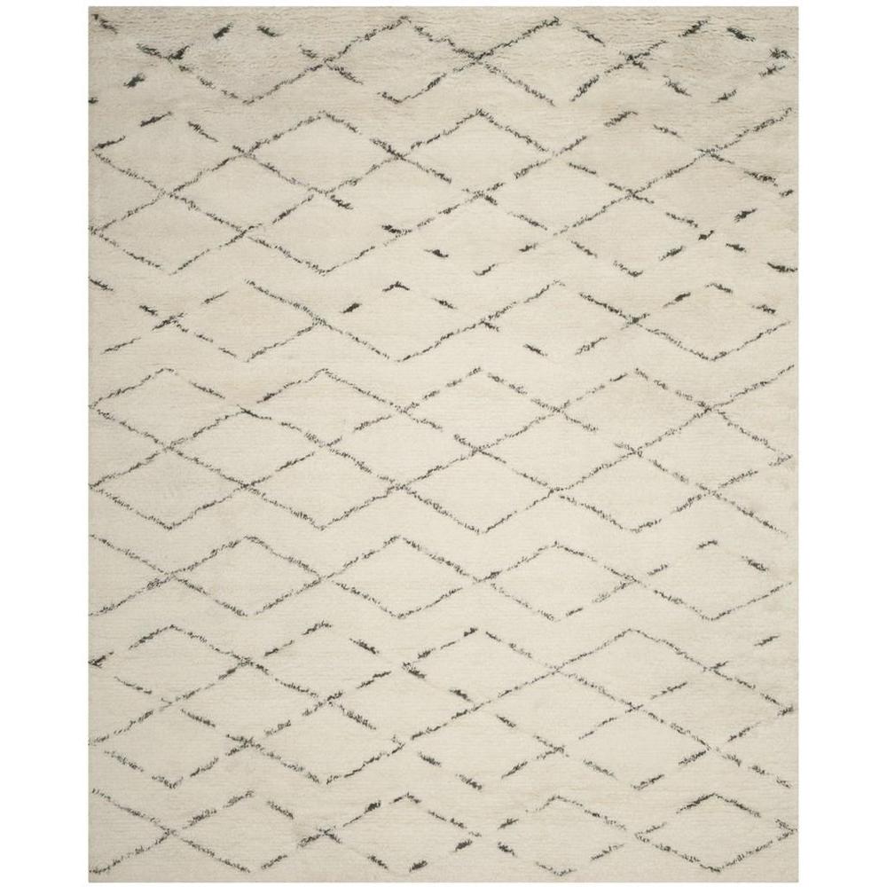 CASABLANCA, IVORY / GREY, 8' X 10', Area Rug, CSB847B-8. Picture 1