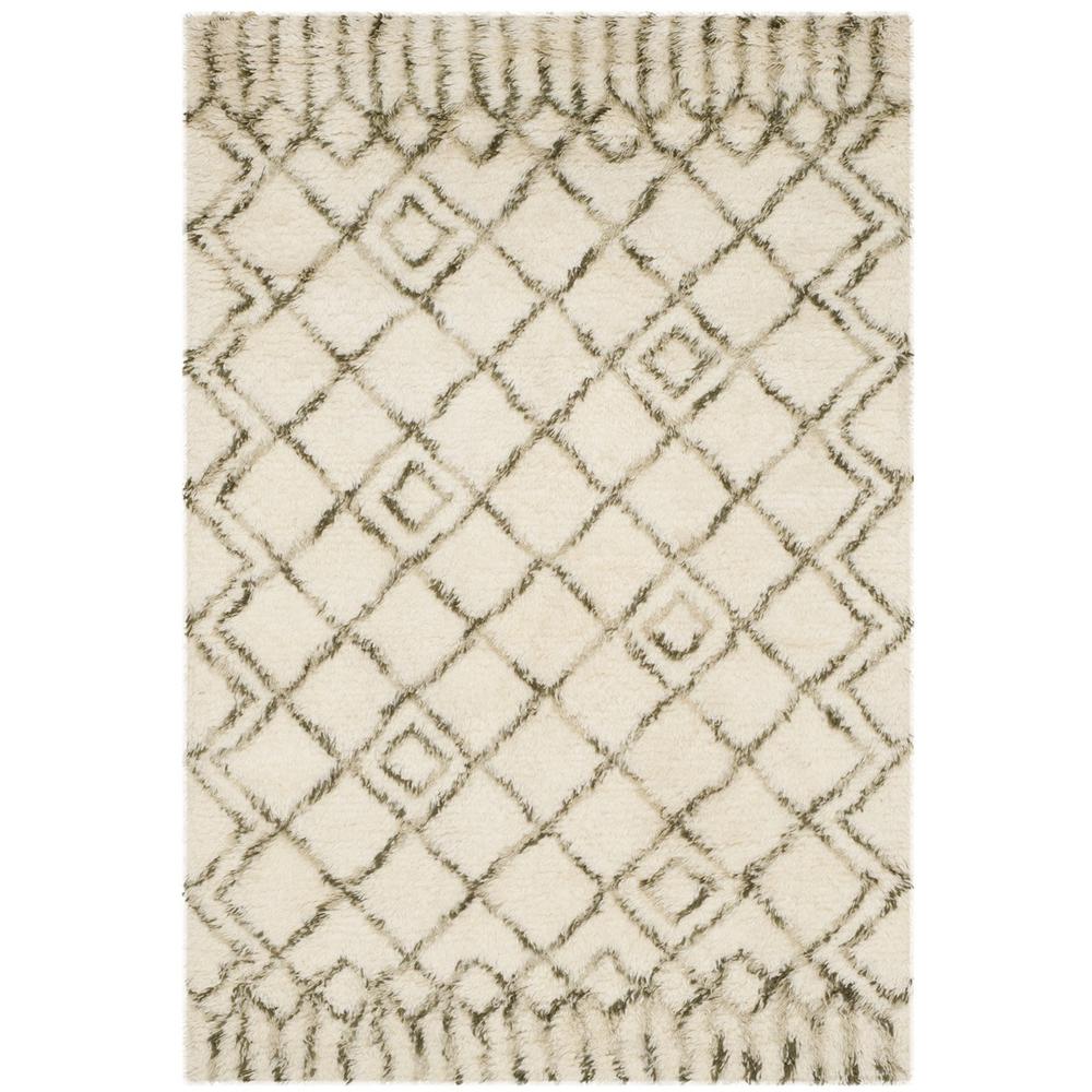 CASABLANCA, IVORY / GREEN, 4' X 6', Area Rug. Picture 1