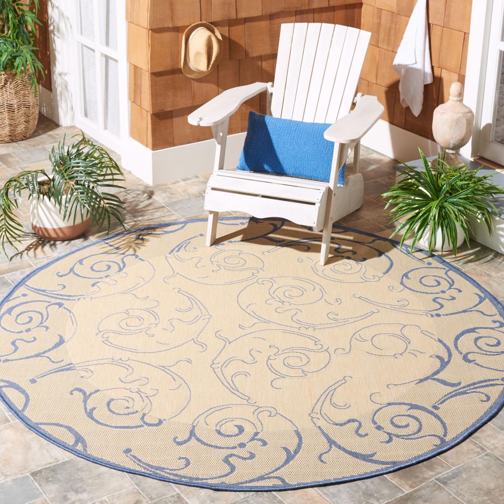 COURTYARD, NATURAL / BLUE, 6'-7" X 6'-7" Round, Area Rug, CY2665-3101-7R. Picture 5