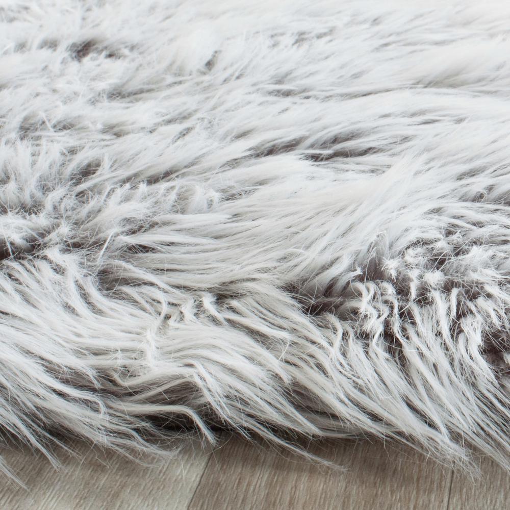 FAUX SHEEP SKIN, LIGHT GREY, 4' X 6', Area Rug. Picture 2