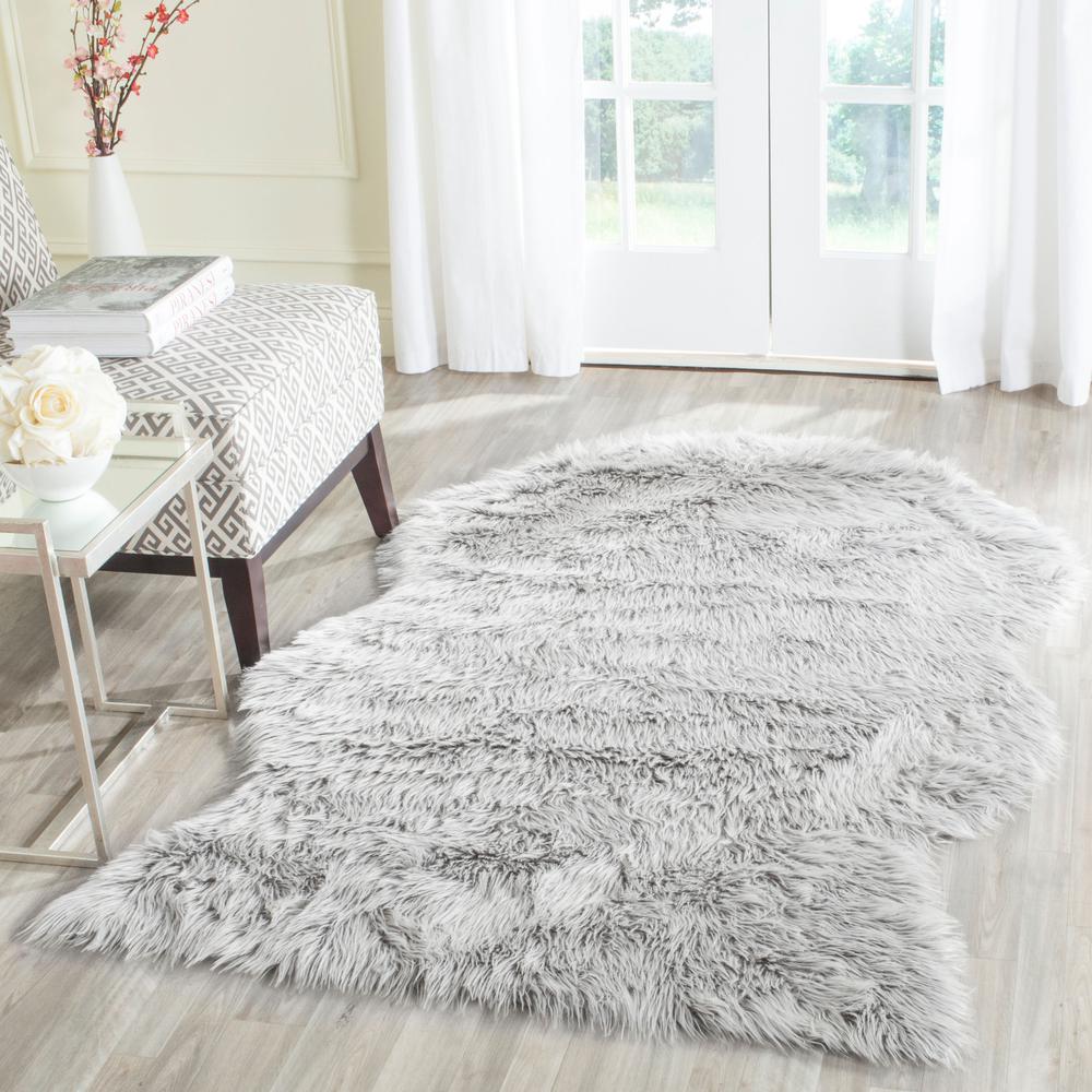 FAUX SHEEP SKIN, LIGHT GREY, 4' X 6', Area Rug. Picture 3