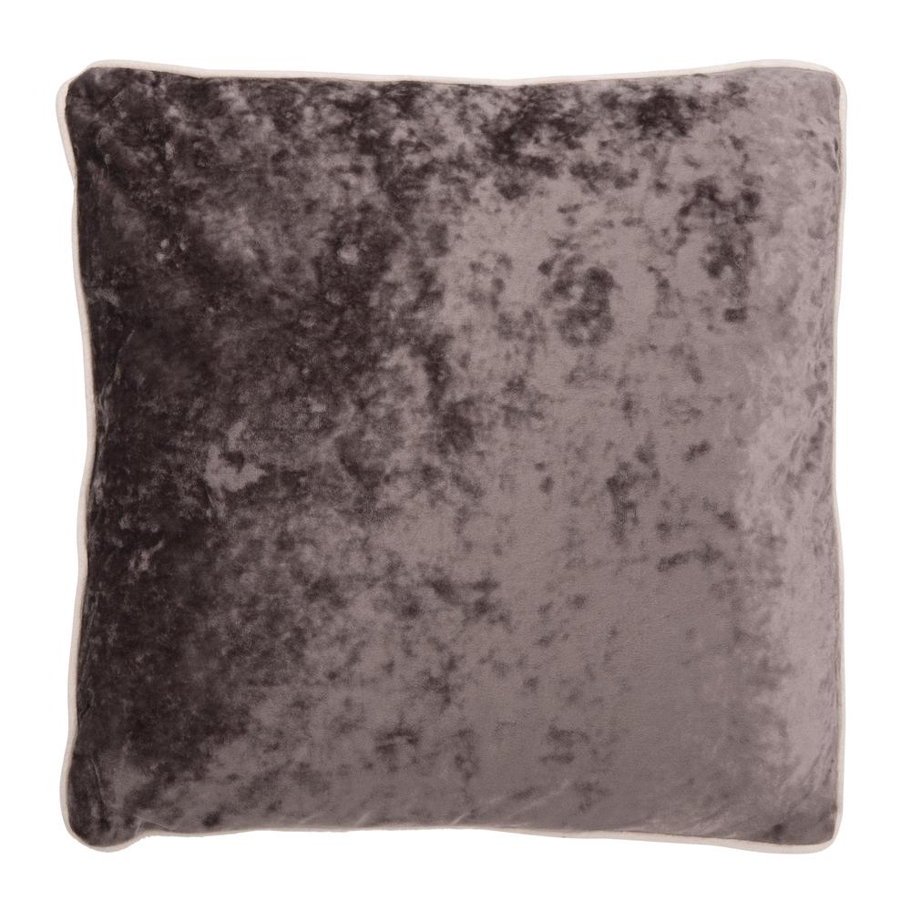 Darian Pillow, Brown. Picture 2