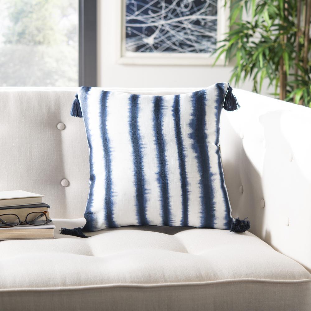 Cassia Pillow, Navy/White. Picture 5