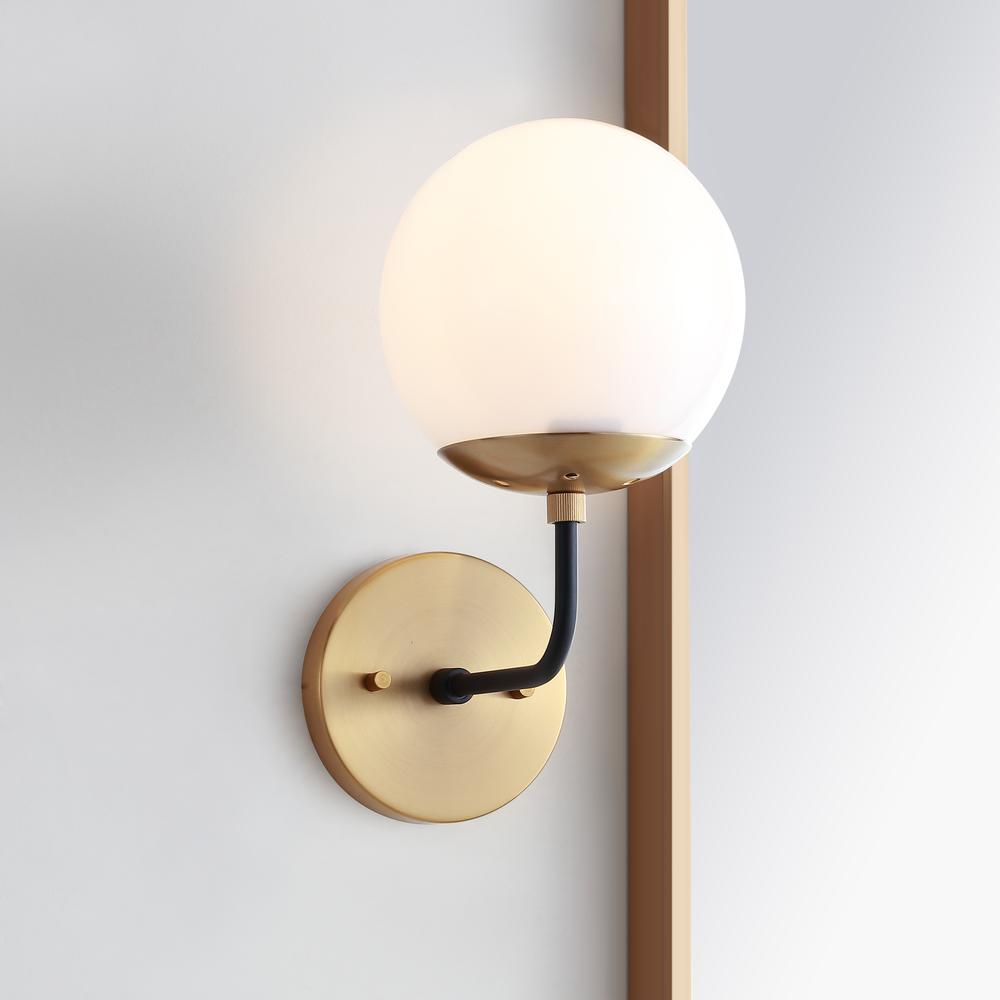 Cayden Wall Sconce, Brass Gold/Black. Picture 3