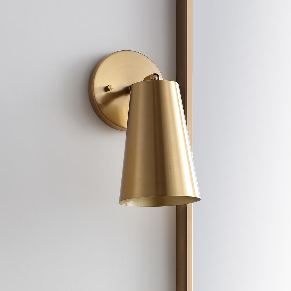 Leonardo Wall Sconce, Brass Gold. Picture 1