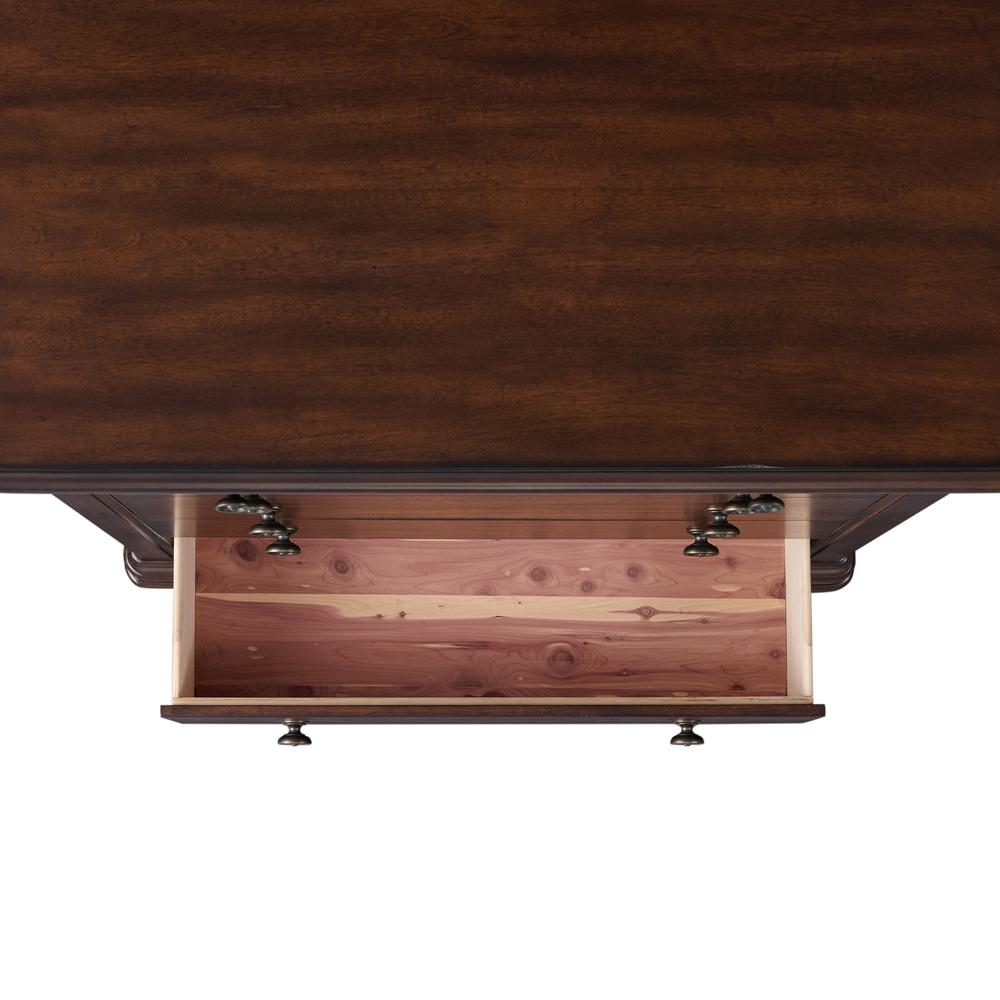 Stark 5-Drawer Chest in Cherry. Picture 6