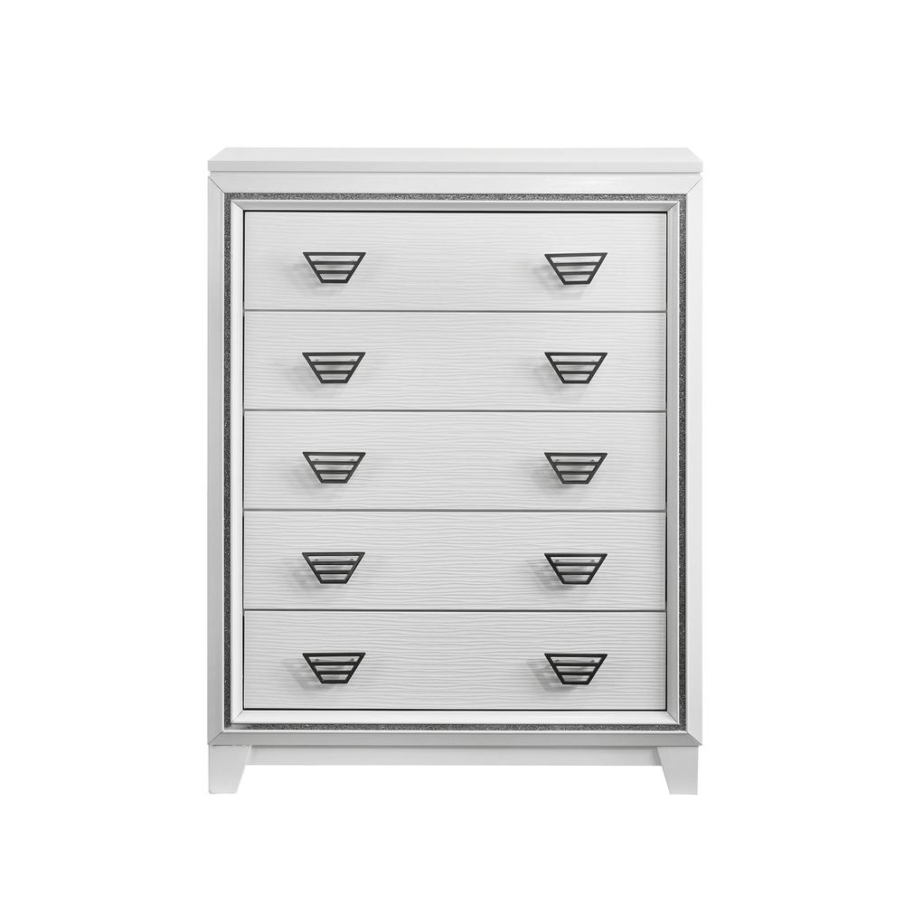 Picket House Furnishings Taunder Chest in White. Picture 5