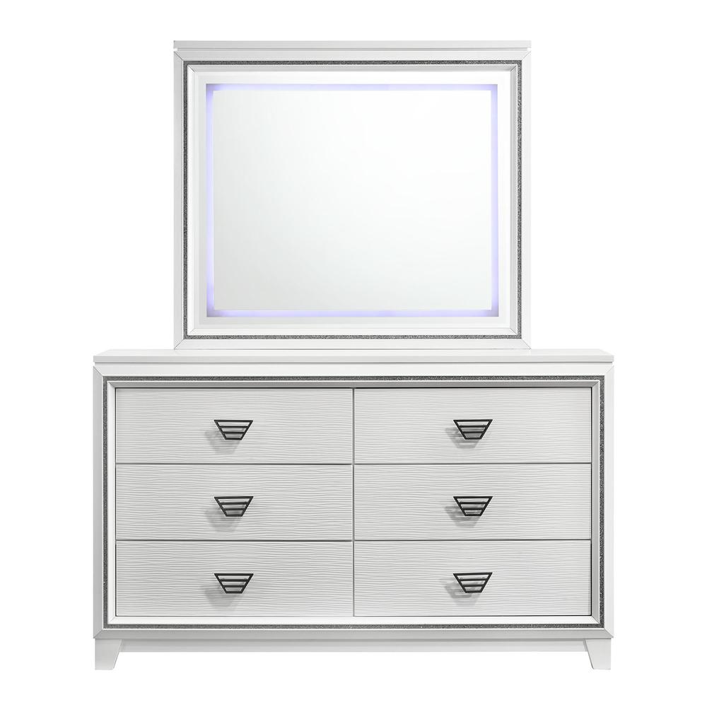 Picket House Furnishings Taunder Dresser with LED Mirror in White. Picture 5