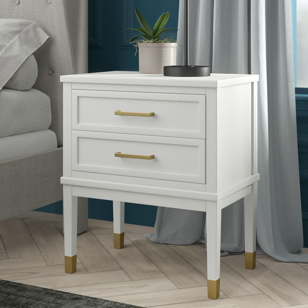 Picket House Furnishings Brody Side Table in White. Picture 2