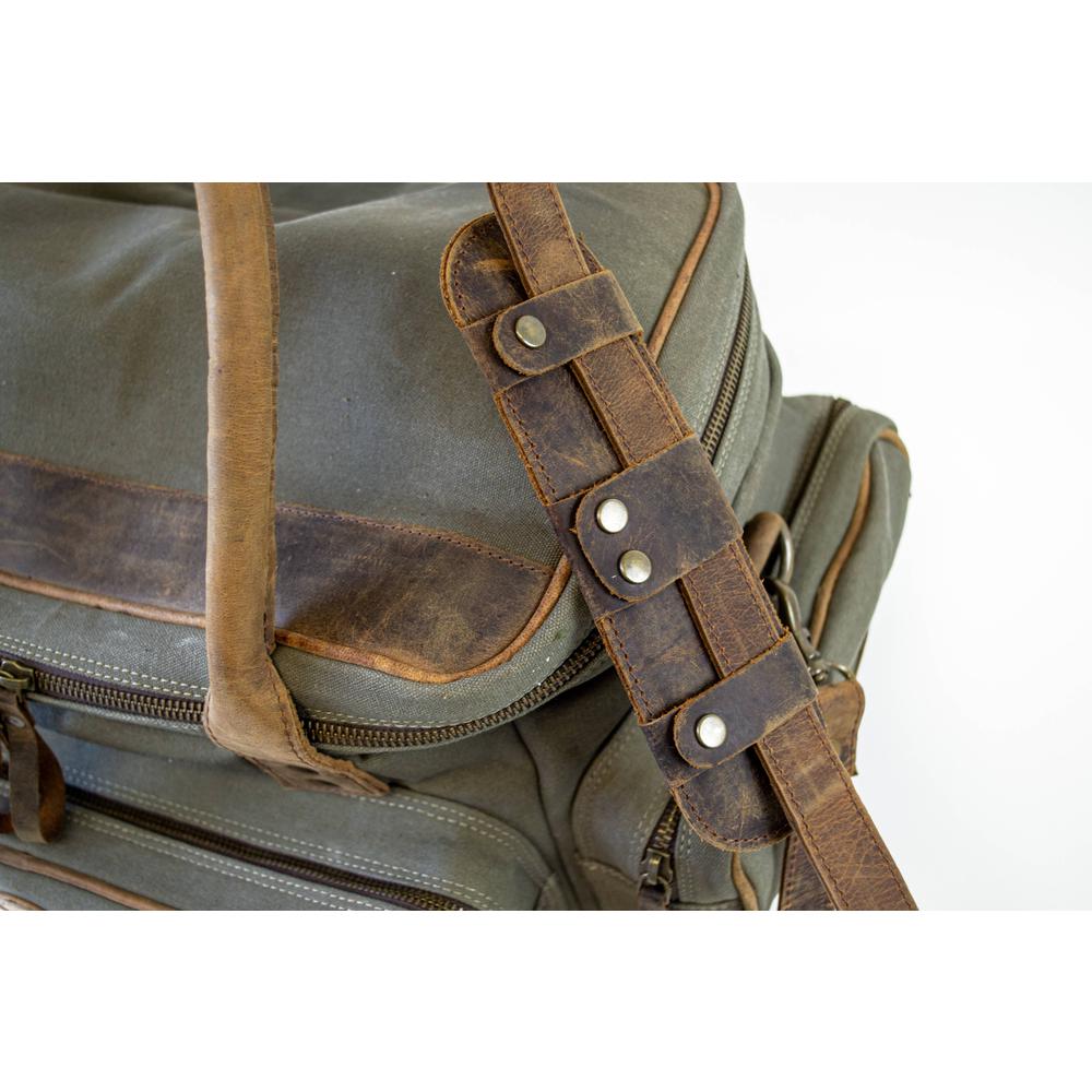 Canvas and Leather Field / Range Bag. Picture 4