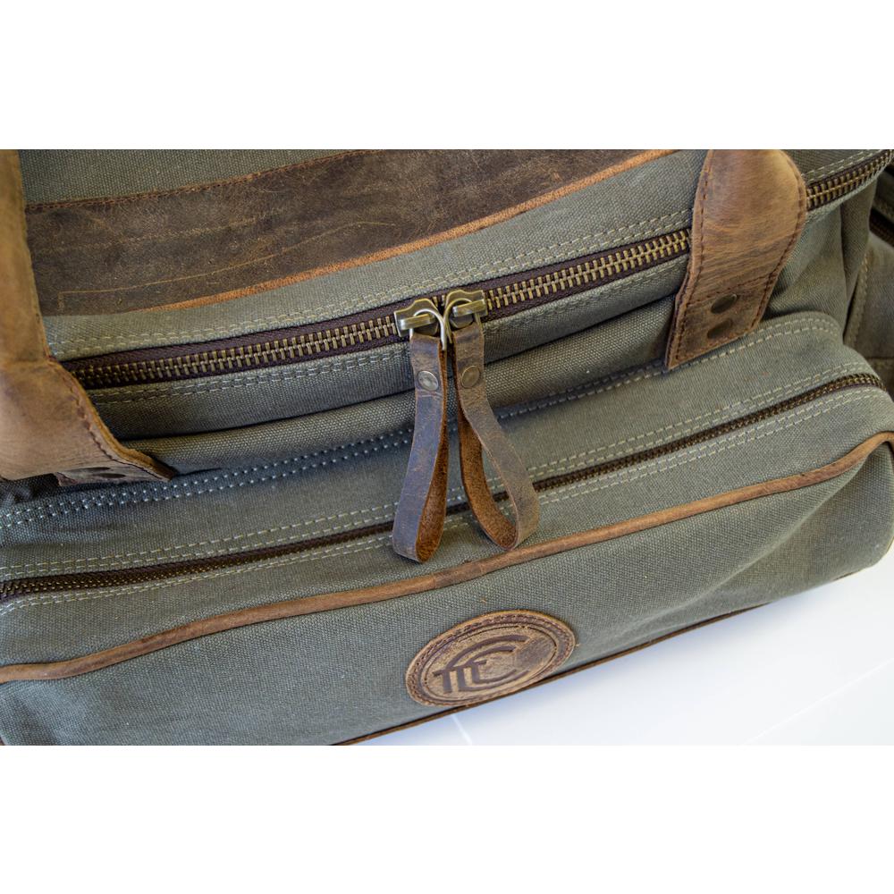 Canvas and Leather Field / Range Bag. Picture 3