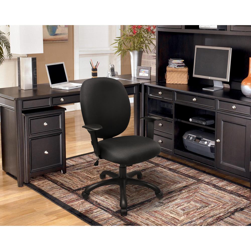 Rolling Task Chair with Adjustable Height and Seat Tilt. Picture 1