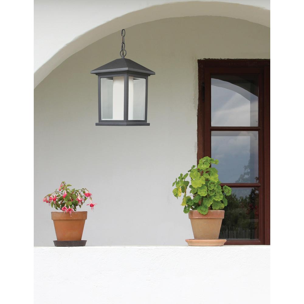 1 Light Outdoor Chain Mount Ceiling Fixture. Picture 2