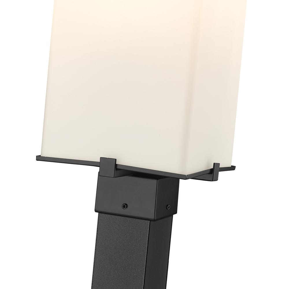 3 Light Outdoor Post Mounted Fixture. Picture 4
