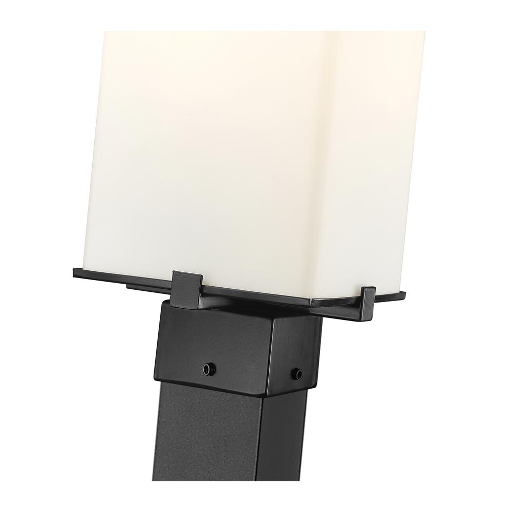 2 Light Outdoor Post Mounted Fixture. Picture 4