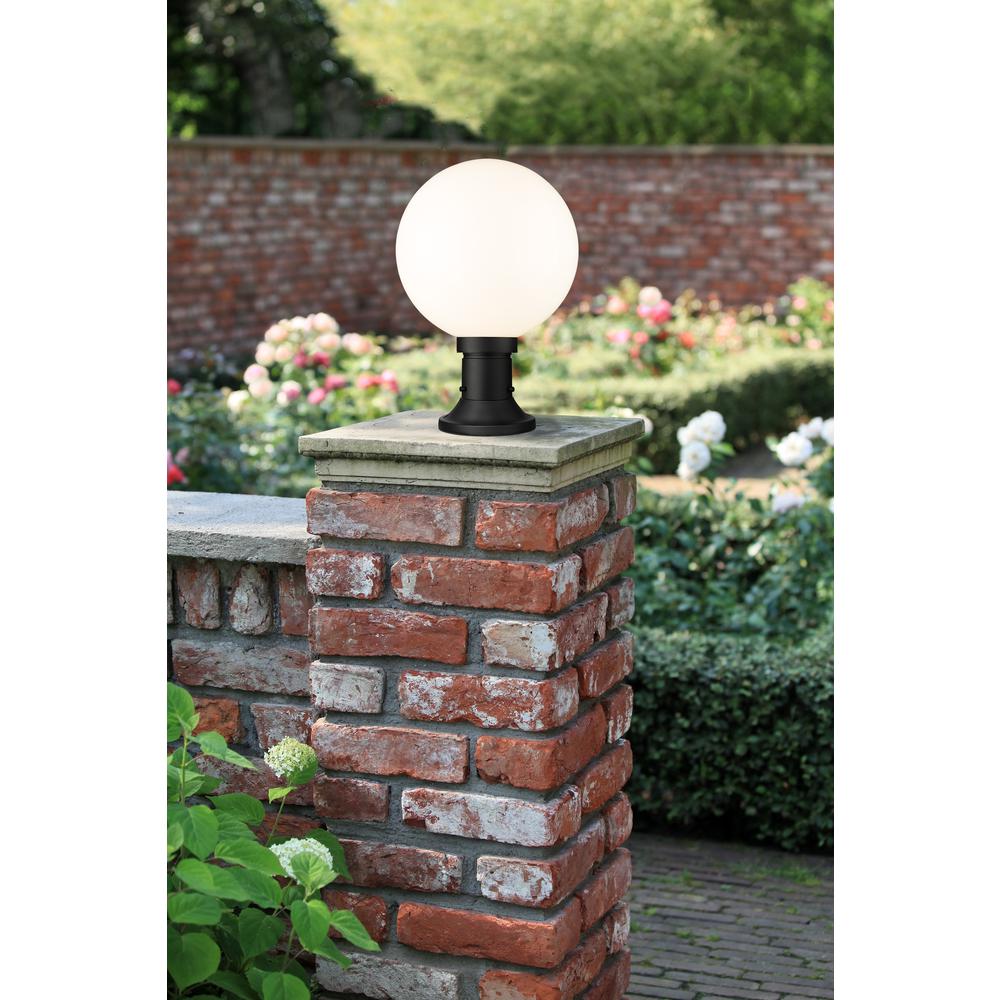 1 Light Outdoor Pier Mounted Fixture. Picture 8