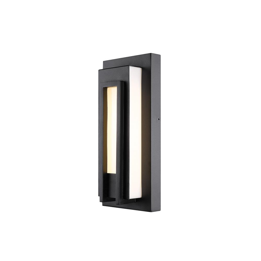 1 Light Outdoor Wall Light. Picture 1