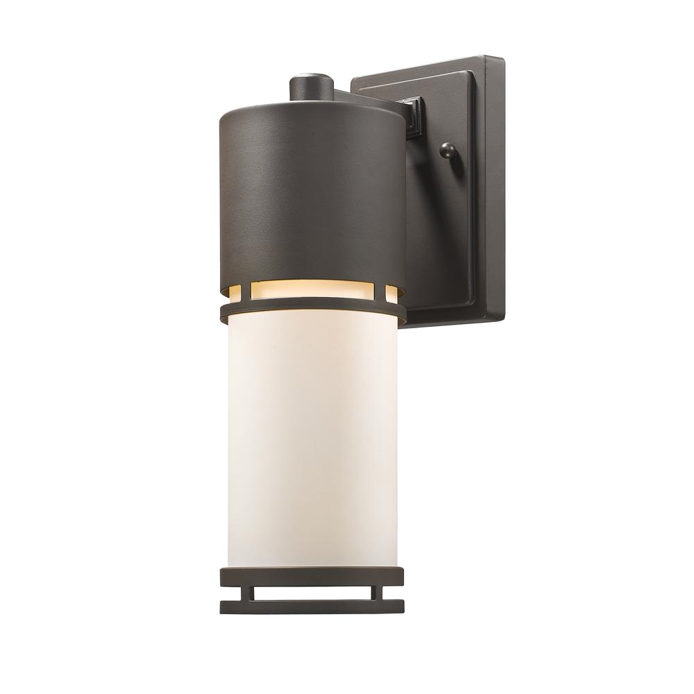 1 Light Outdoor Wall Light. The main picture.