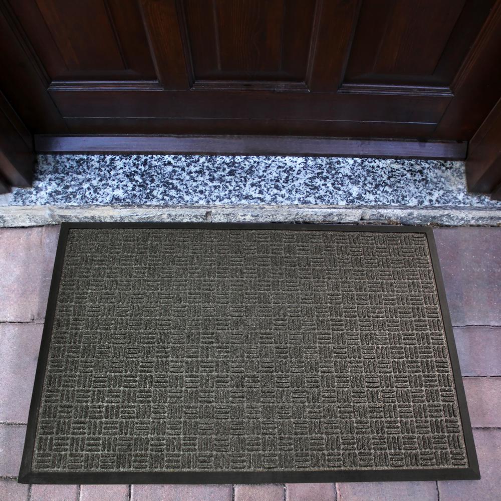 Doortex Ribmat heavy duty Indoor / Outdoor Entrance mat in Charcoal (32"x48"). Picture 1