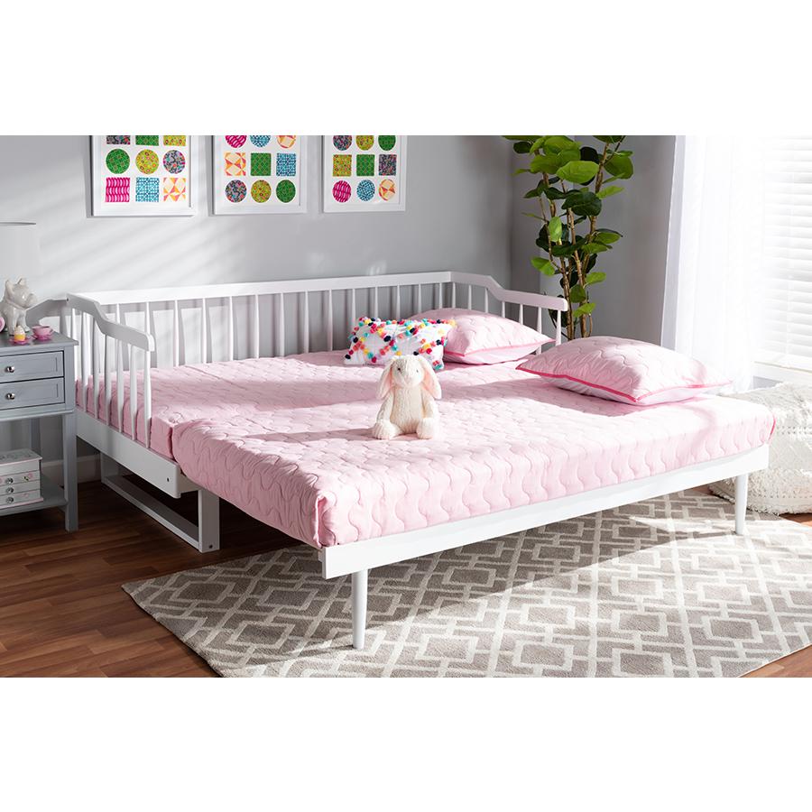 White Finished Wood Expandable Twin Size to King Size Spindle Daybed. Picture 9